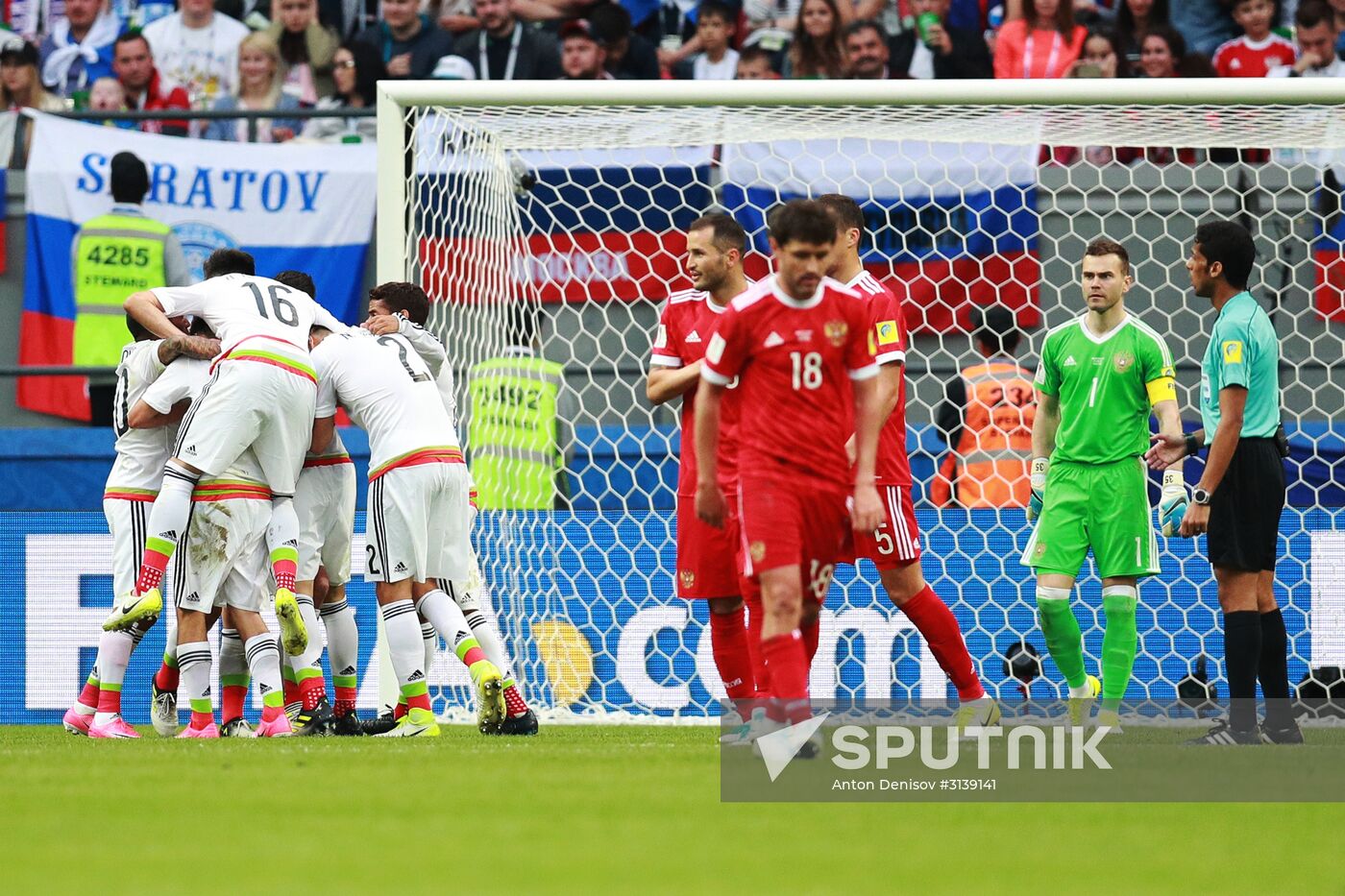 Football. 2017 FIFA Confederations Cup. Mexico vs. Russia