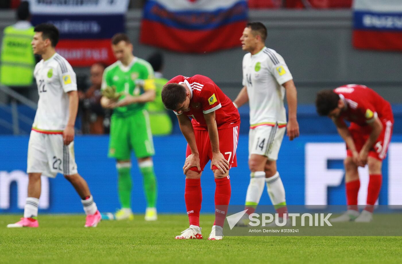 Football. 2017 FIFA Confederations Cup. Mexico vs. Russia