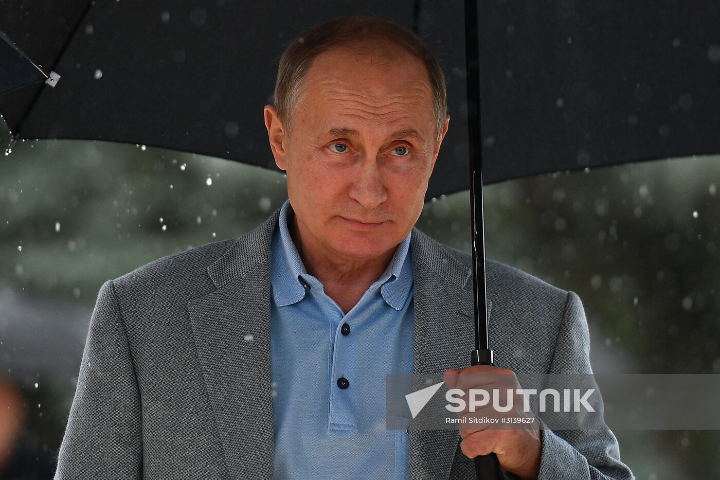 President Putin visits Artek international children's center