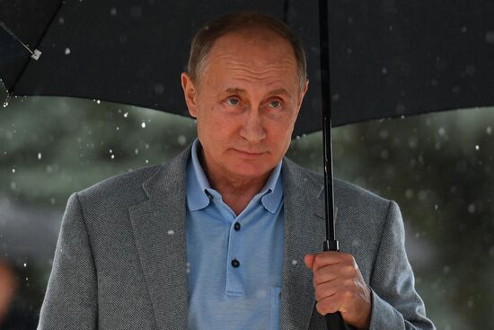 President Putin visits Artek international children's center