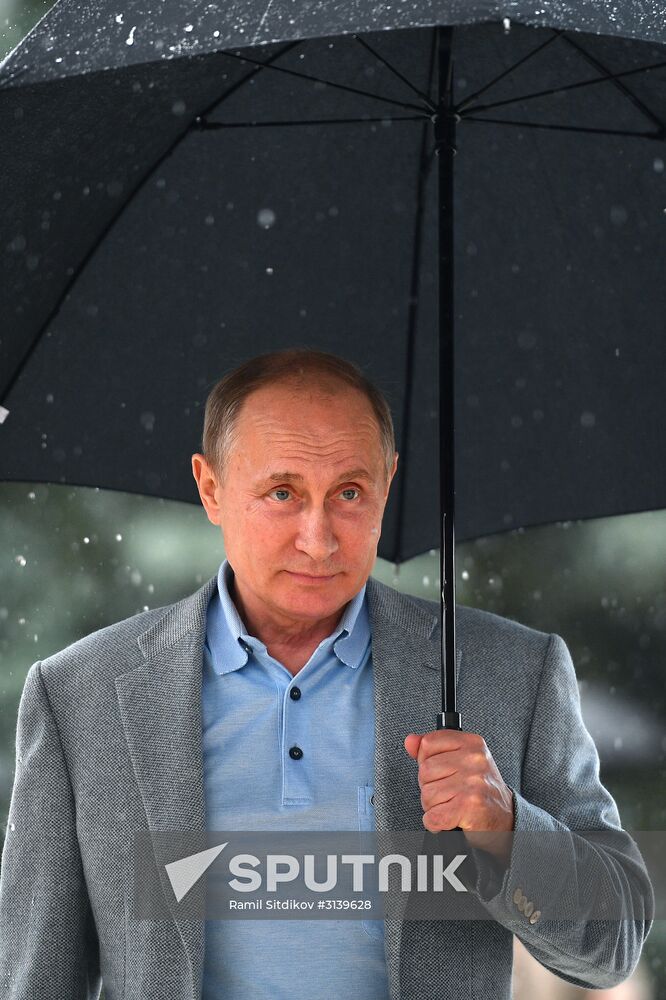 President Putin visits Artek international children's center