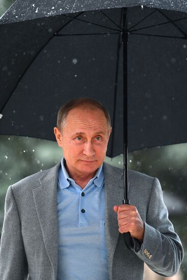 President Putin visits Artek international children's center