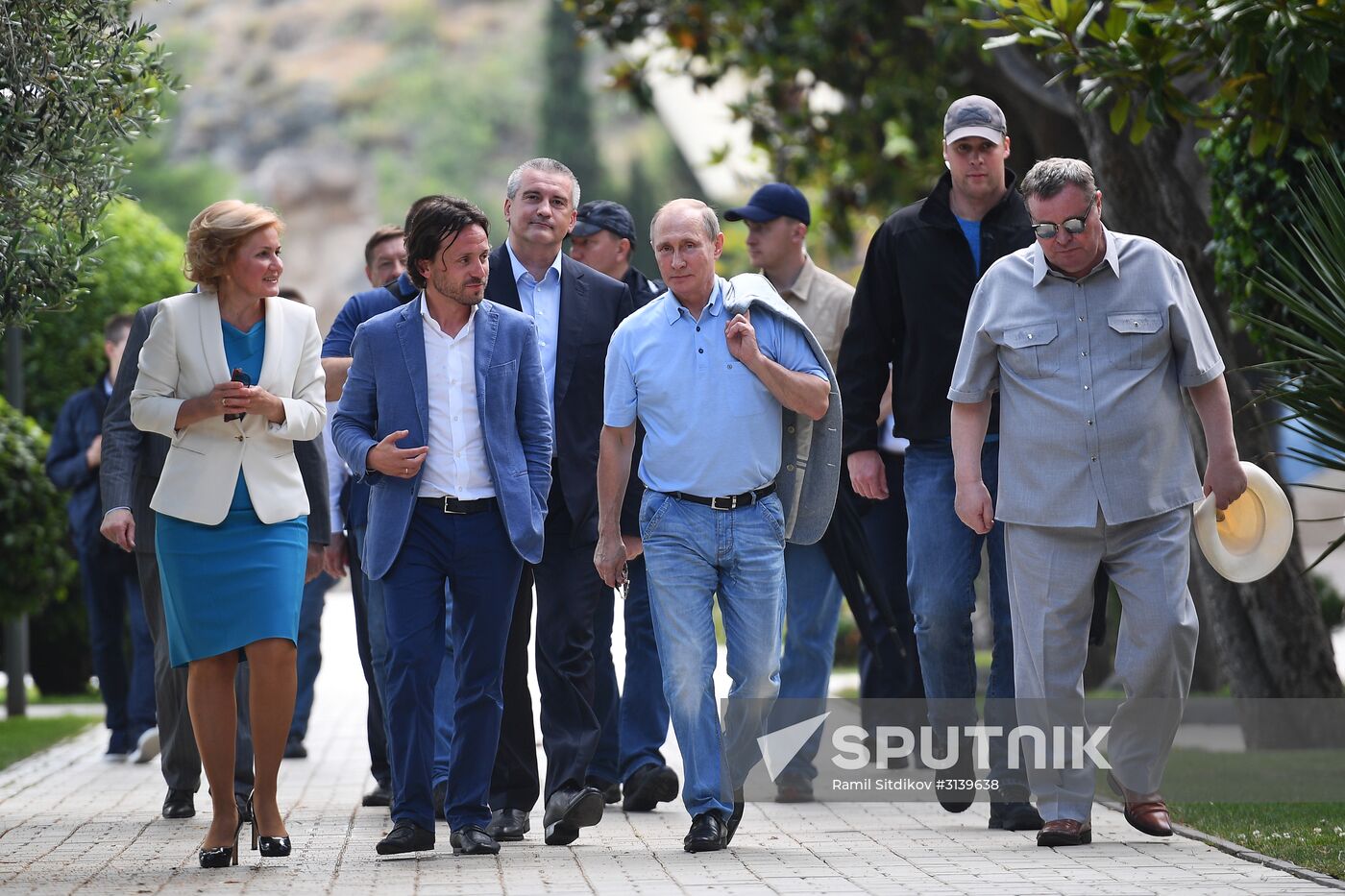 President Putin visits Artek international children's center