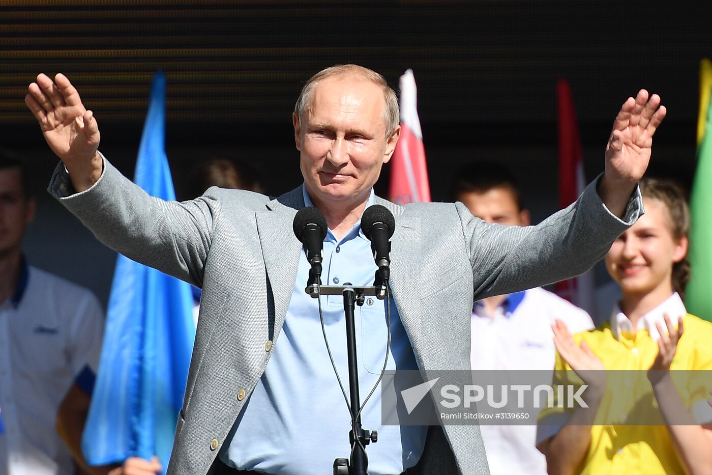 President Putin visits Artek international children's center