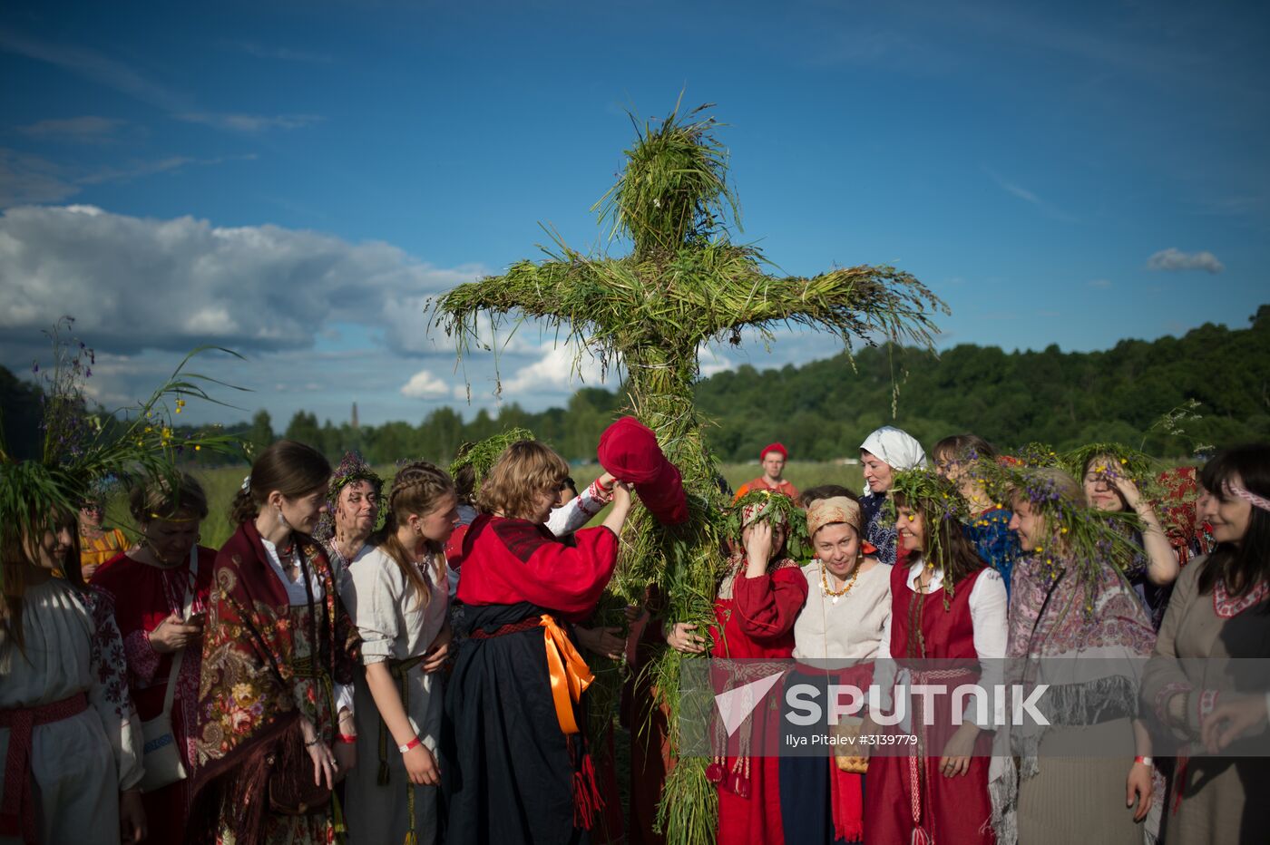 Midsummer Day celebrated outside Moscow