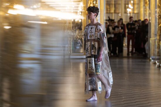 "Associations" theatrical gothic fashion show in Tsarskoye Selo