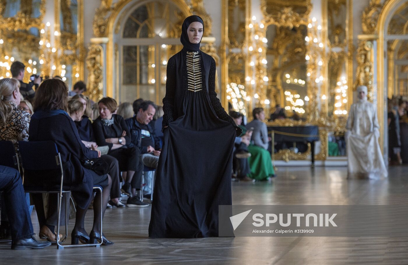 "Associations" theatrical gothic fashion show in Tsarskoye Selo