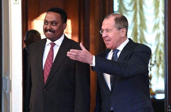 Russian Foreign Minister Sergei Lavrov meets with his Ethiopian counterpart Workneh Gebeyehu