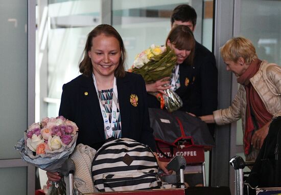Russian national chess teams return to Moscow
