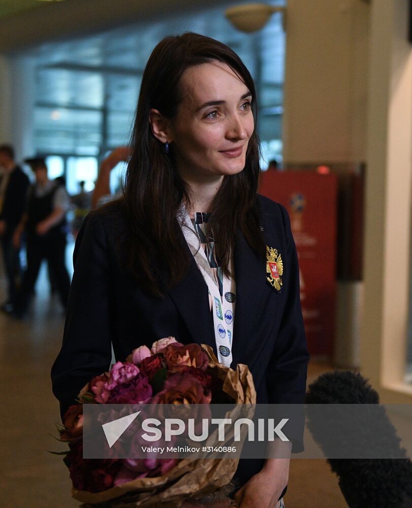 Russian national chess teams return to Moscow
