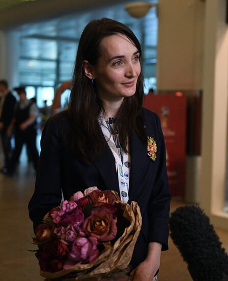 Russian national chess teams return to Moscow