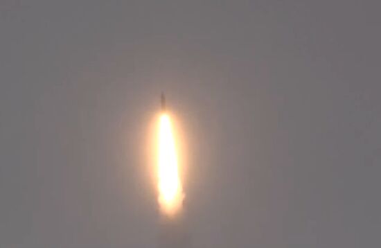 Yury Dolgoruky submarine launches Bulava ballistic missile