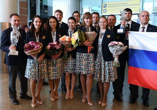 Russian national chess teams return to Moscow