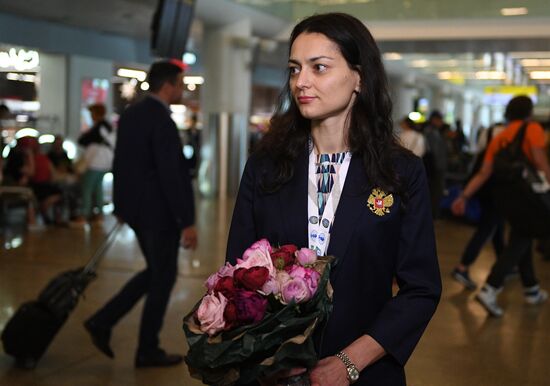 Russian national chess teams return to Moscow