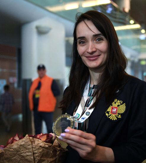 Russian national chess teams return to Moscow