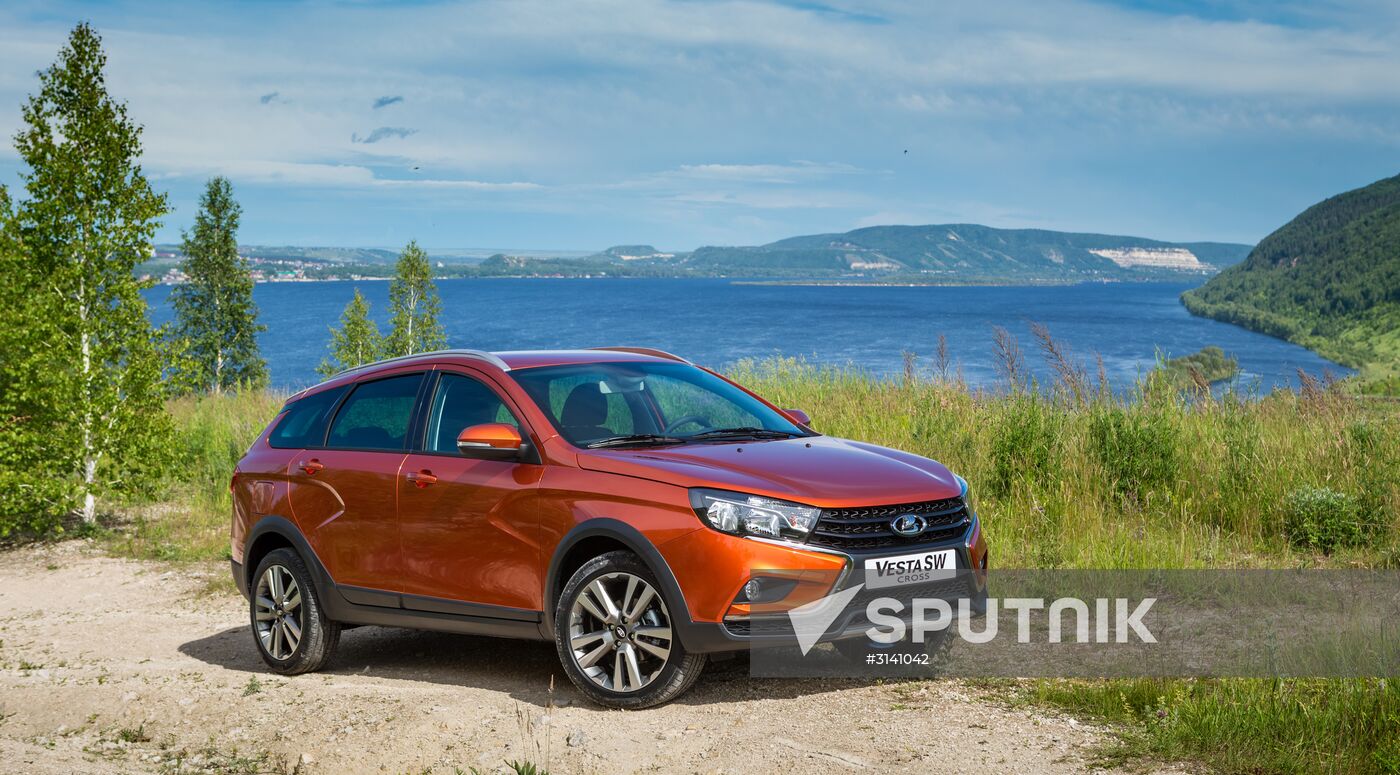 AvtoVAZ presents new Lada Vesta SW and Lada Vesta SW Cross