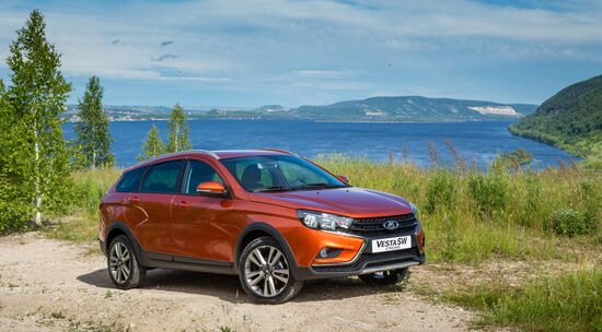 AvtoVAZ presents new Lada Vesta SW and Lada Vesta SW Cross