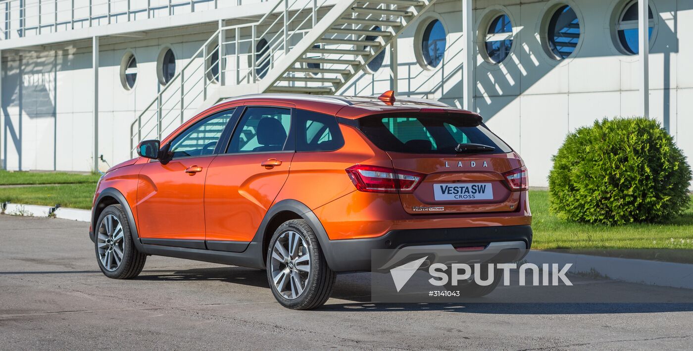 AvtoVAZ presents new Lada Vesta SW and Lada Vesta SW Cross