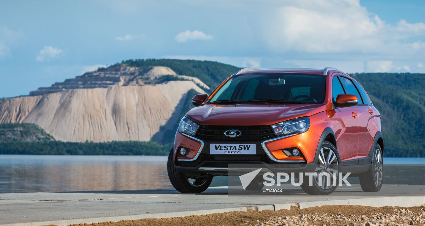 AvtoVAZ presents new Lada Vesta SW and Lada Vesta SW Cross