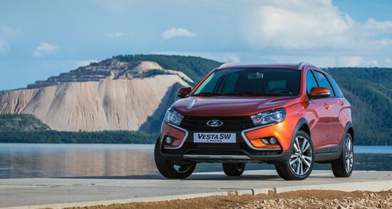 AvtoVAZ presents new Lada Vesta SW and Lada Vesta SW Cross