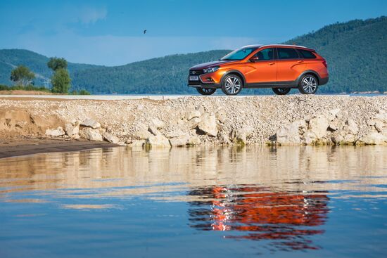 AvtoVAZ presents new Lada Vesta SW and Lada Vesta SW Cross