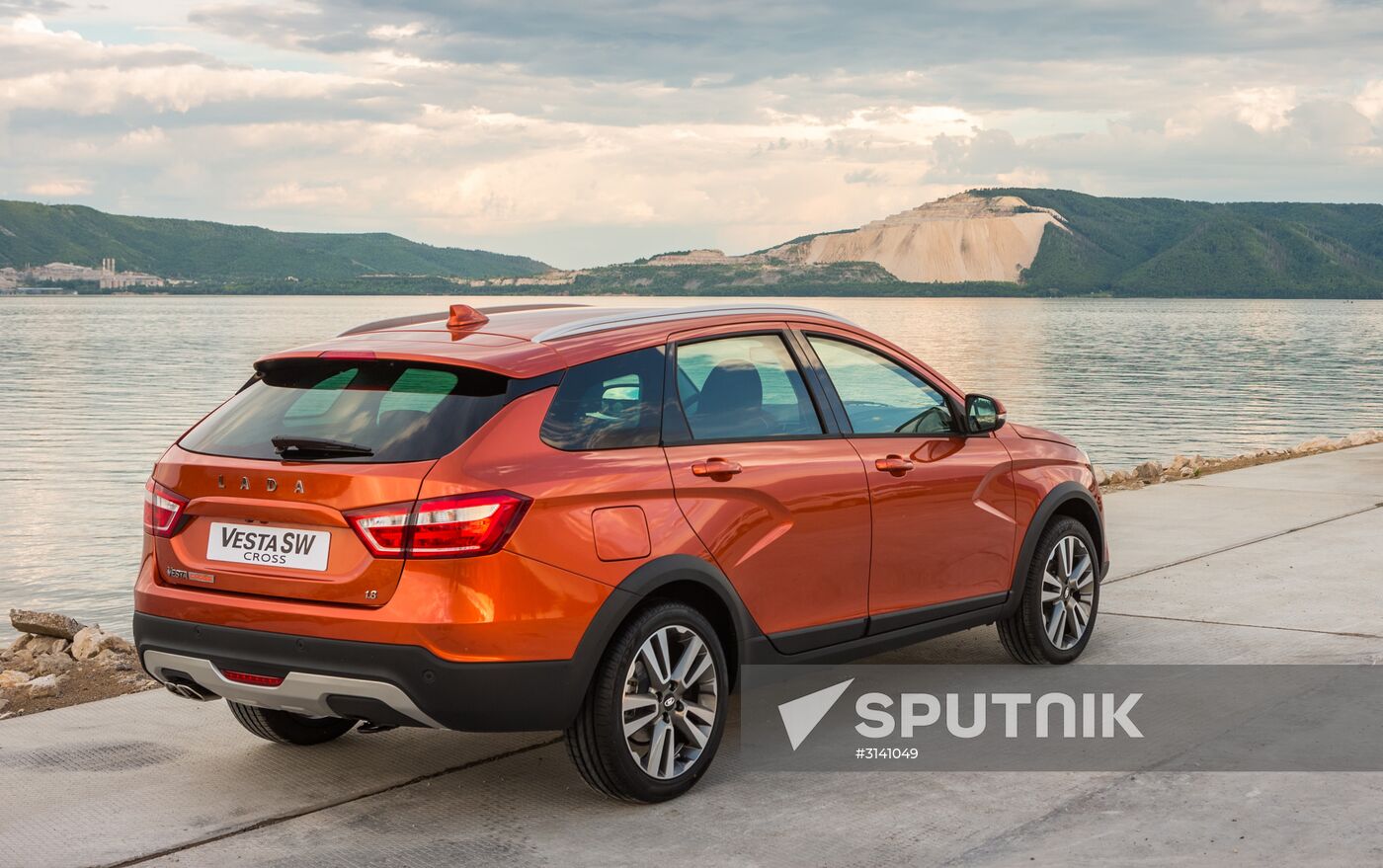 AvtoVAZ presents new Lada Vesta SW and Lada Vesta SW Cross