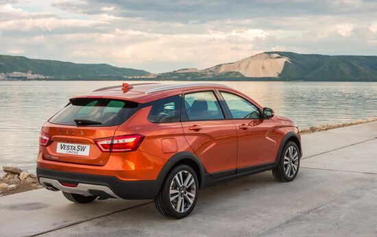 AvtoVAZ presents new Lada Vesta SW and Lada Vesta SW Cross