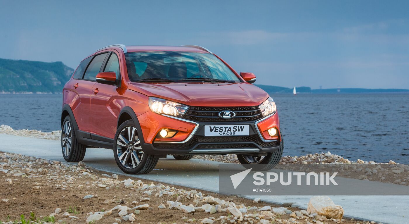 AvtoVAZ presents new Lada Vesta SW and Lada Vesta SW Cross