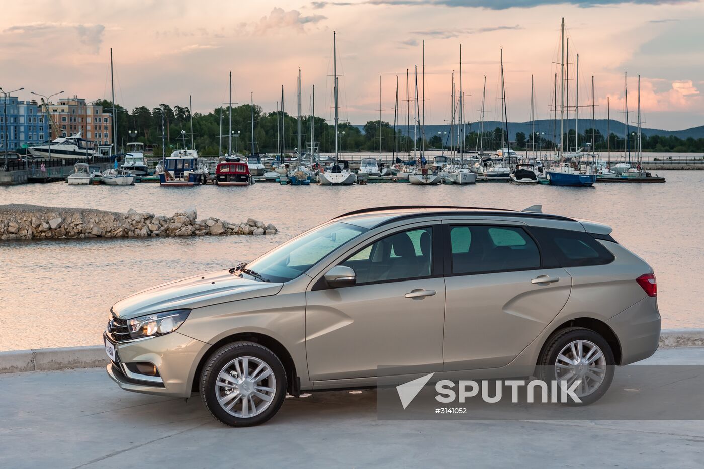 AvtoVAZ presents new Lada Vesta SW and Lada Vesta SW Cross
