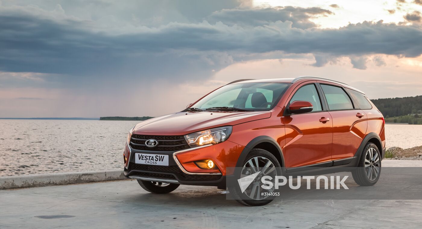 AvtoVAZ presents new Lada Vesta SW and Lada Vesta SW Cross