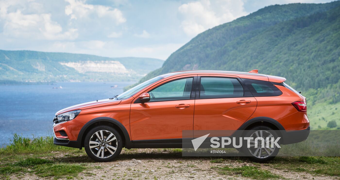 AvtoVAZ presents new Lada Vesta SW and Lada Vesta SW Cross