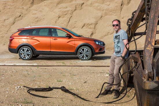 AvtoVAZ presents new Lada Vesta SW and Lada Vesta SW Cross