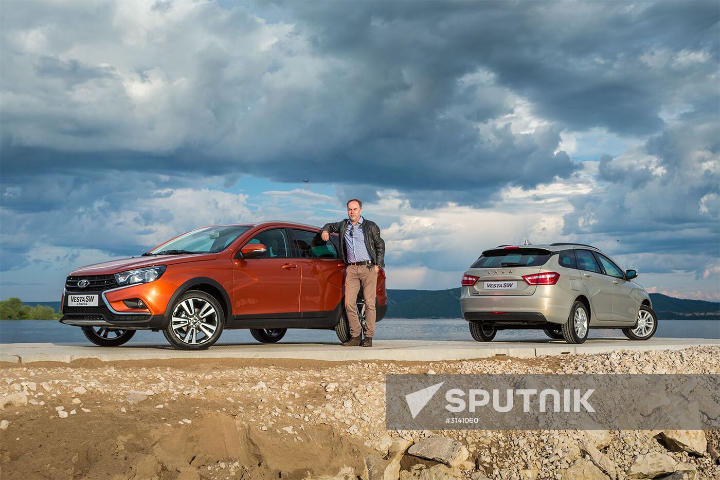 AvtoVAZ presents new Lada Vesta SW and Lada Vesta SW Cross
