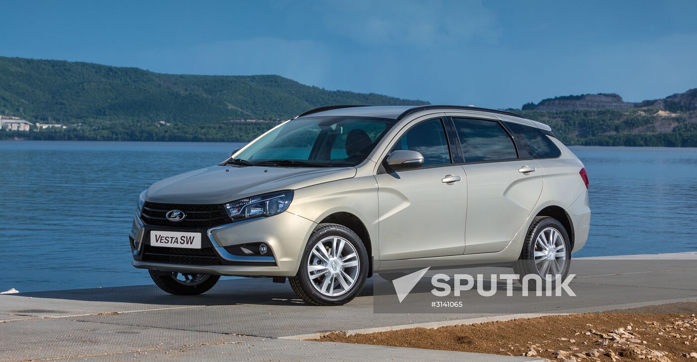 AvtoVAZ presents new Lada Vesta SW and Lada Vesta SW Cross