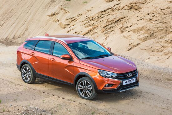 AvtoVAZ presents new Lada Vesta SW and Lada Vesta SW Cross