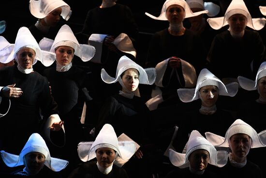 Il Trovatore opera presented at Helikon Opera