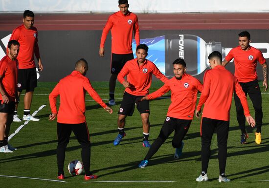 Football. 2017 Confederations Cup. Chile holds training session