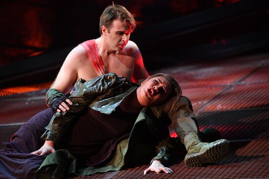 Il Trovatore opera presented at Helikon Opera
