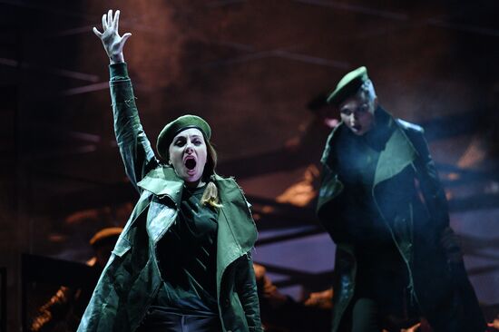 Il Trovatore opera presented at Helikon Opera