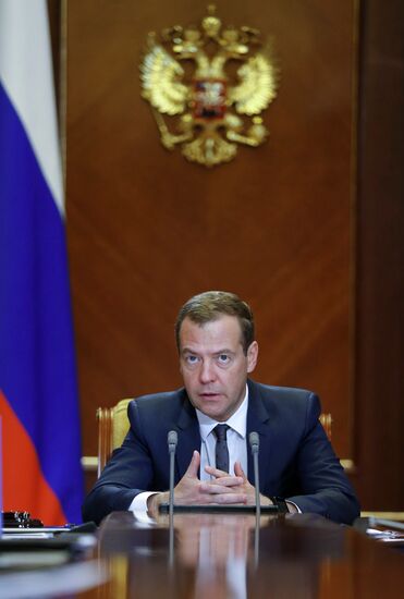 Prime Minister Medvedev chairs meeting on strategic development and priority projects