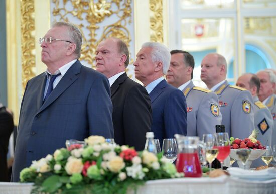 President Putin meets with Russian military academies graduates