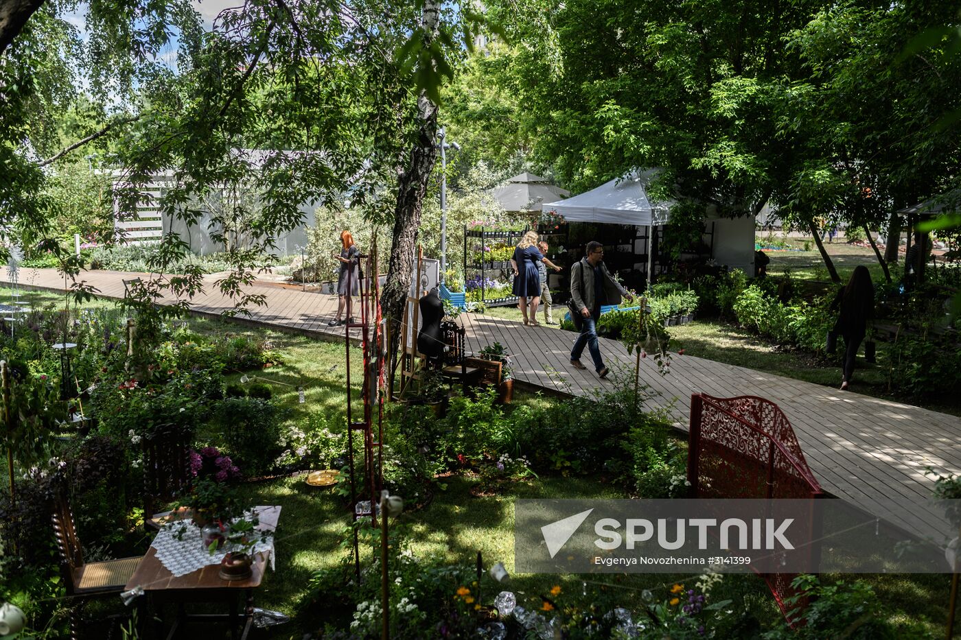 Sixth Moscow Flower Show in Muzeon Park