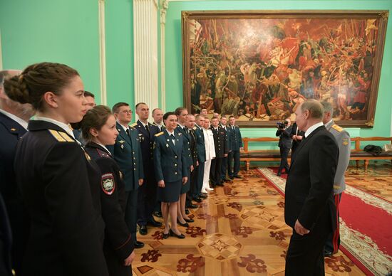 President Putin meets with Russian military academies graduates
