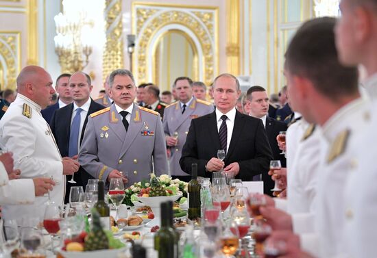 President Putin meets with Russian military academies graduates