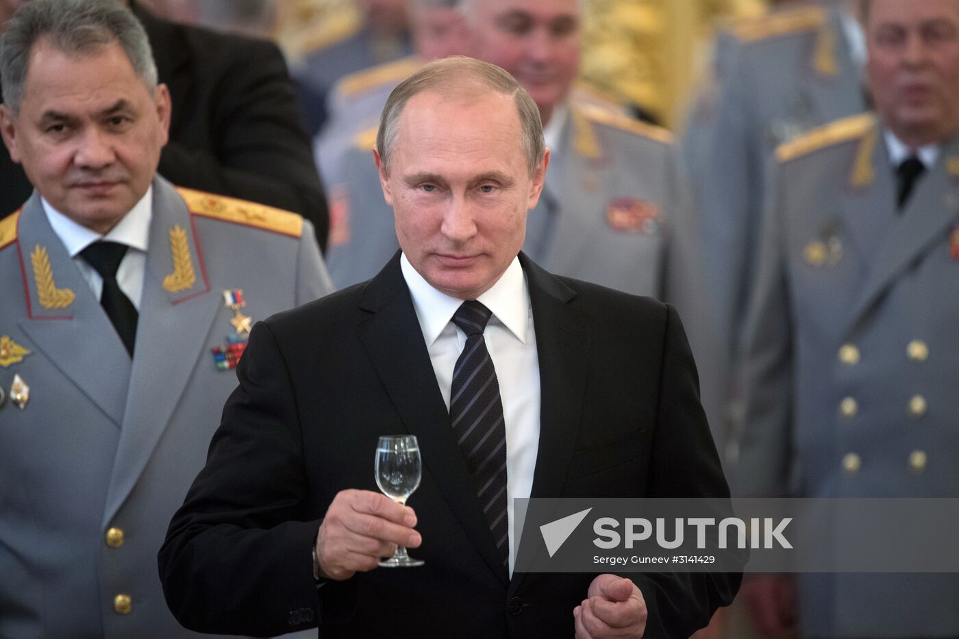 President Putin meets with Russian military academies graduates