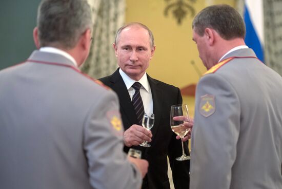 President Putin meets with Russian military academies graduates
