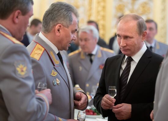 President Putin meets with Russian military academies graduates