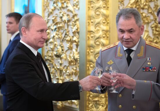 President Putin meets with Russian military academies graduates