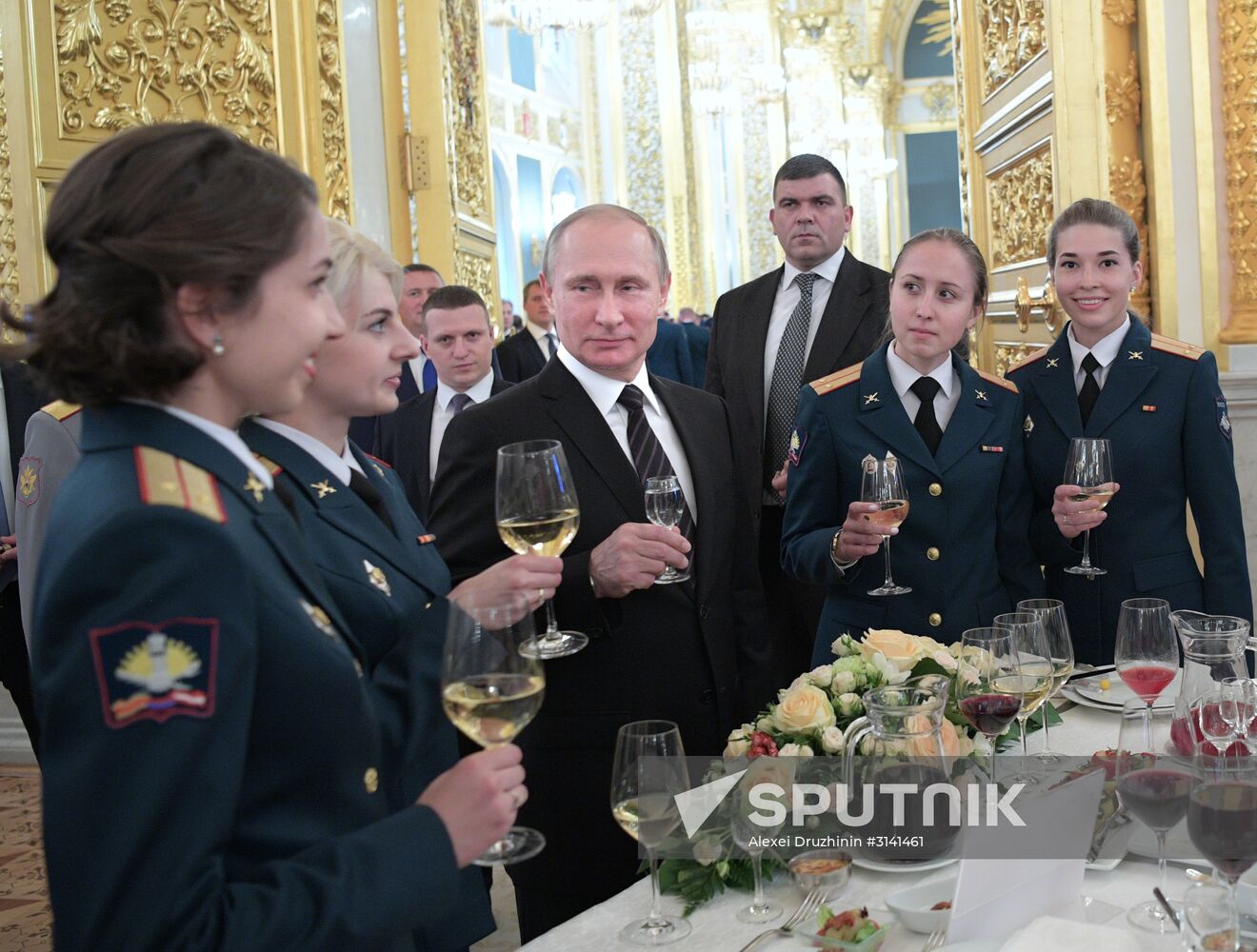 President Putin meets with Russian military academies graduates