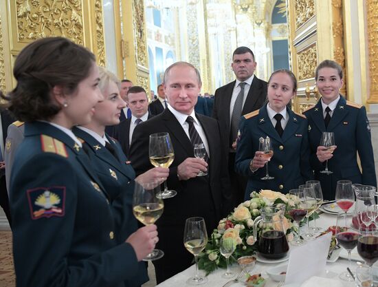 President Putin meets with Russian military academies graduates
